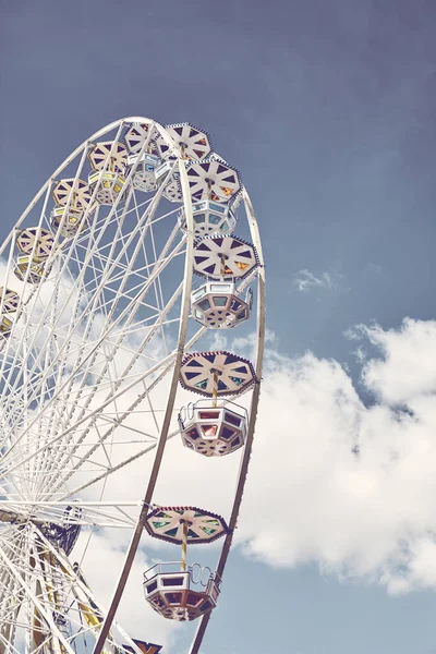 Retro Getöntes Bild Eines Riesenrads Einem Sonnigen Tag — Stockfoto