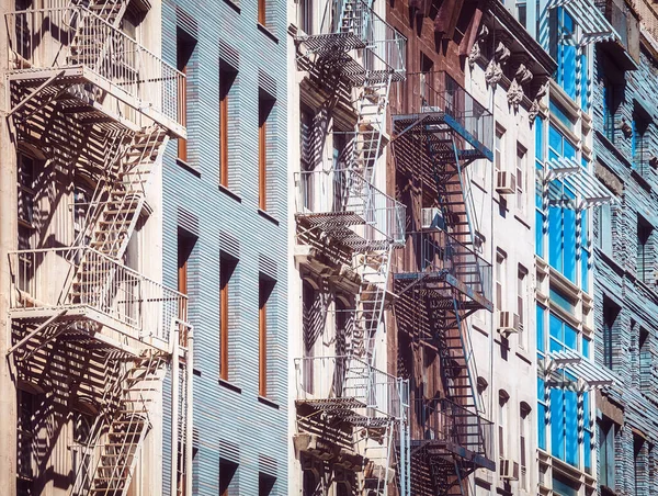 Edificios Con Salidas Incendios Tonificación Color Aplicada Ciudad Nueva York — Foto de Stock