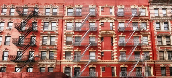 Oud Residentieel Rood Gebouw Met Brandtrap New York City Verenigde — Stockfoto