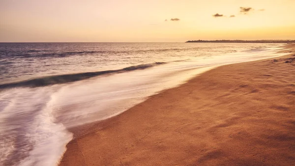 Spiaggia Tropicale Sabbiosa Tramonto Immagine Lunga Esposizione Concetto Vacanze Estive — Foto Stock