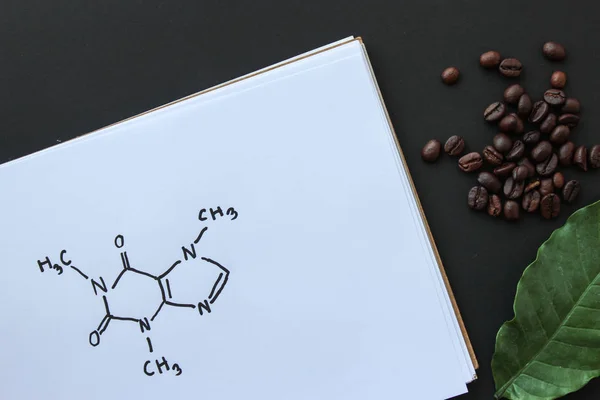 カフェイン分子の化学構造は — ストック写真