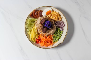 Tay gıda, karides hamur ile karışık pirinç