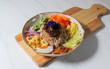 Tay gıda, karides hamur ile karışık pirinç