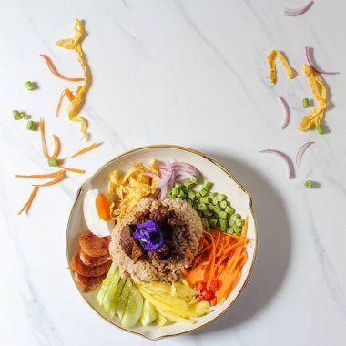 Tay gıda, karides hamur ile karışık pirinç