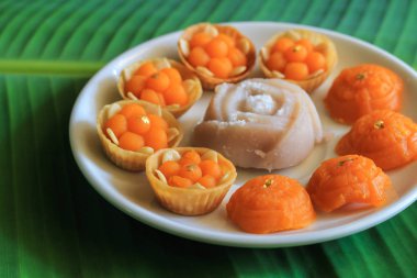 Geleneksel Tay Tatlısı, yapay tay tatlılarının yakın çekimi