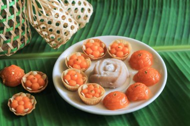 Geleneksel Tay Tatlısı, yapay tay tatlılarının yakın çekimi