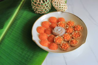 Geleneksel Tay Tatlısı, yapay tay tatlılarının yakın çekimi