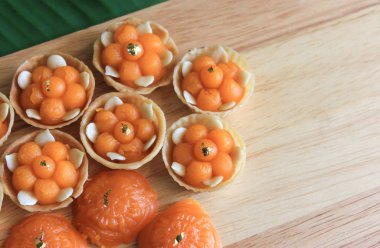 Geleneksel Tay Tatlısı, yapay tay tatlılarının yakın çekimi