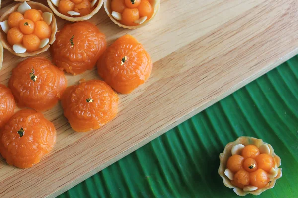 Geleneksel Tay Tatlısı, yapay tay tatlılarının yakın çekimi