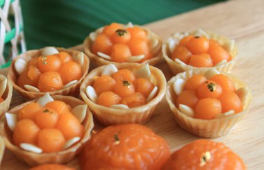 Geleneksel Tay Tatlısı, yapay tay tatlılarının yakın çekimi