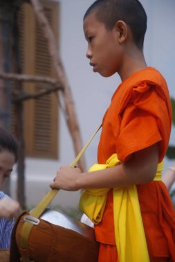  Luang Prabang, Laos - Ağustos 2018: Budist keşiş