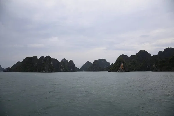 Beautiful Seascape Rocks Bai Long Bay Vietnam — Stock Photo, Image