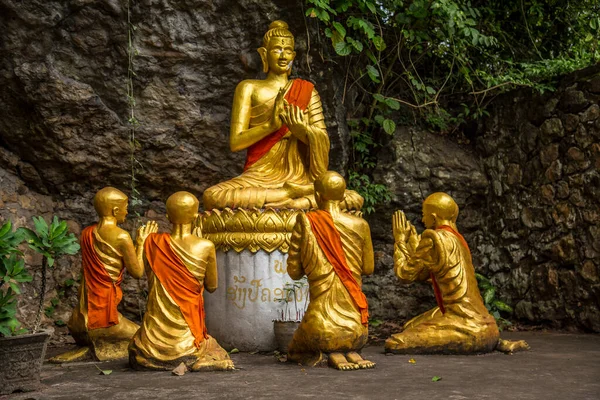 Luang Prabang Laos Agosto 2017 Detalhe Escultura Buda Deitado Monte — Fotografia de Stock