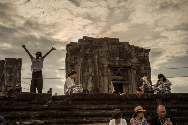 Angkor Wat Siem Reap Camboja Agosto 2017 Pessoas Ruínas Antigas — Fotografia de Stock