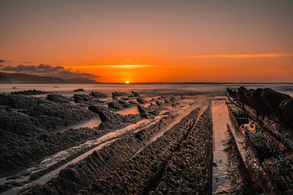 Απίστευτο Flysch Ένα Όμορφο Ηλιοβασίλεμα Στη Σακονέτα Είναι Μια Παραλία — Φωτογραφία Αρχείου