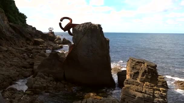 Mar Olas Escultura Peine Del Viento Ciudad San Sebastin Gipuzkoa — Vídeos de Stock