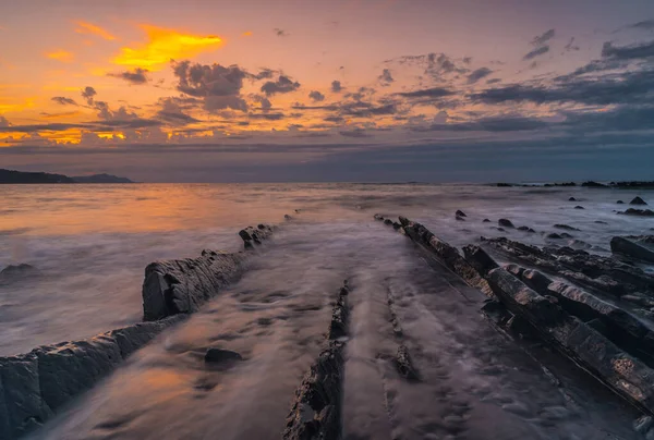 Flysch Geopark Playa Sakoneta Localidad Deba Extremo Occidental Del Geoparque — Foto de Stock