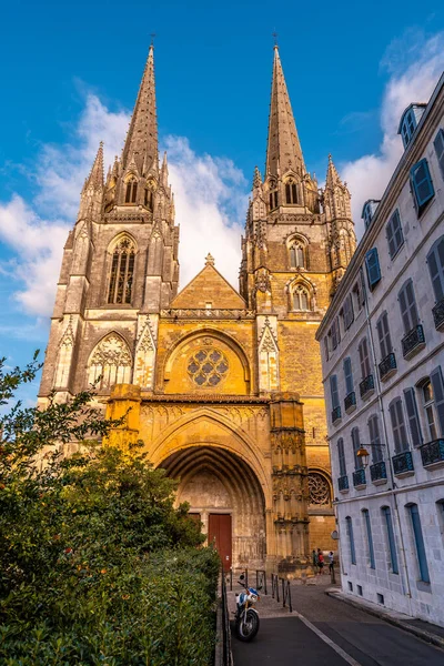 バイヨンヌ市の旧市街にあるサンタ マリア大聖堂 ピレネー山脈のアトランティーク フランス — ストック写真