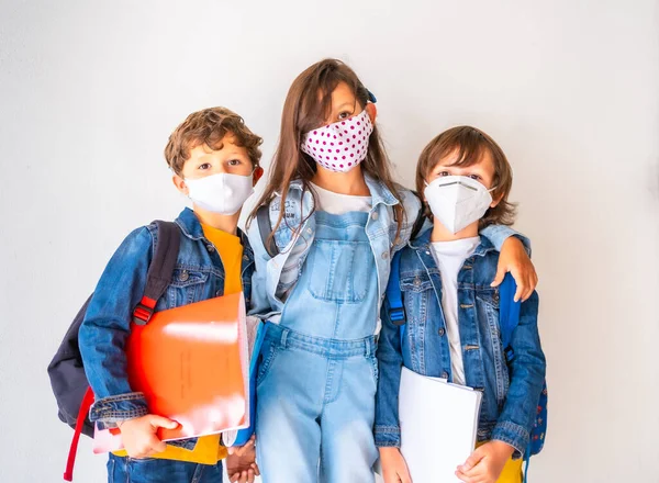 Three Children Face Masks Ready Back School New Normality Social — Stock Photo, Image
