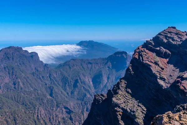 Caldera de Taburiente, La Palma, Kanarya Adaları 'ndaki Roque de los Muchachos ulusal parkının manzarası. İspanya