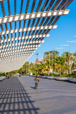 Yeni yürüyüş, yaz aylarında Valensiyalı turist topluluğu Alicante, Torrevieja 'da yapıldı. İspanya, Akdeniz