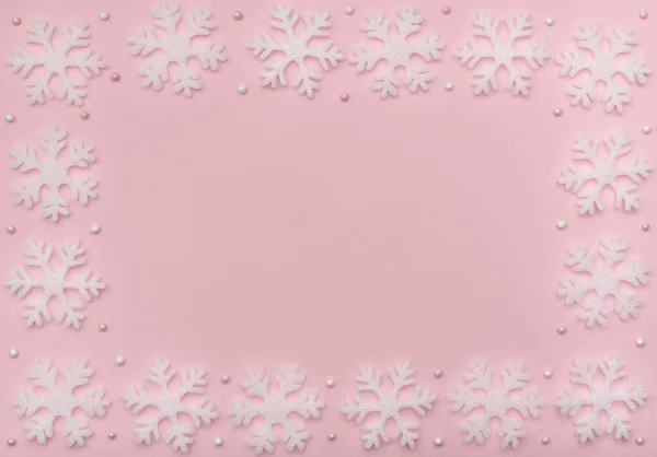 Christmas Pink Background White Snowflakes Beads New Year Greeting Card — Zdjęcie stockowe