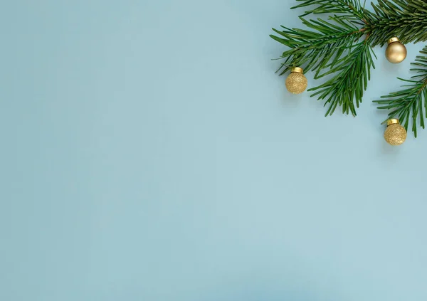 Natal Ano Novo Inverno Fundo Azul Com Ramos Abeto Pequenas — Fotografia de Stock
