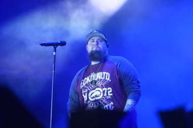 Novi Sad, Sırbistan - 10 Temmuz 2017: İngiliz şarkıcı-söz yazarı Rory Graham aka bez-n-kemik adam Beaumont'ta çıkış müzik festivali Petrovradin kale Novi Sad, Sırbistan için 10 Temmuz 2017 üzerinde gerçekleştirir