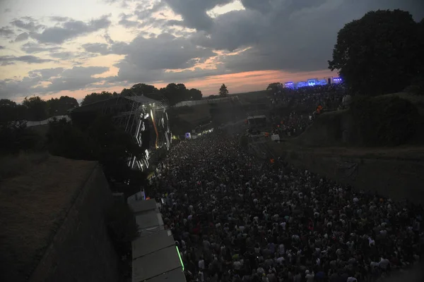 Novi Sad Serbien Juli 2017 Publiken Soluppgången Dansvärlden Scenen Exit — Stockfoto