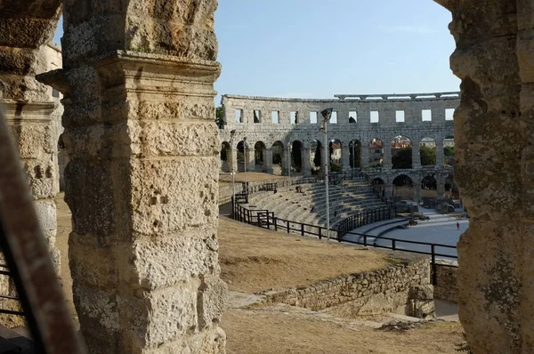 Dettaglio Arena Pula Con Cielo Nuvoloso Sullo Sfondo Questo Anfiteatro — Foto Stock