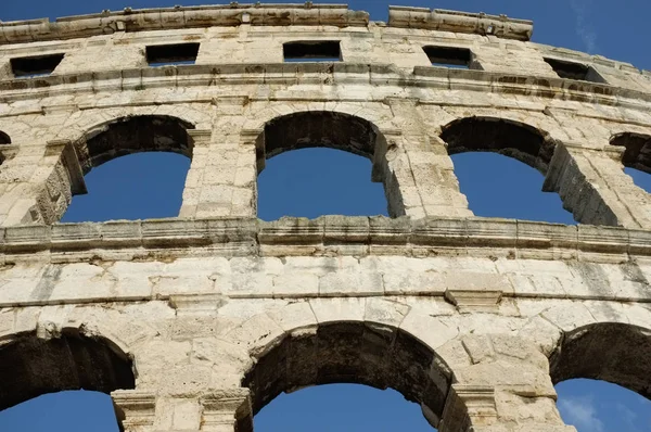 Dettaglio Arena Pula Con Cielo Nuvoloso Sullo Sfondo Questo Anfiteatro — Foto Stock