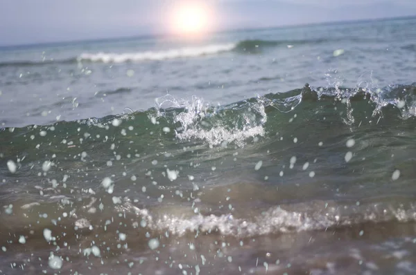 Ondas na superfície do mar — Fotografia de Stock