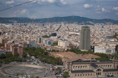 Barselona, İspanya - 9 Eylül 2014: Barselona'nın havadan görünümü, Denizcilik Müzesi, teleferikten Montjuic tepesine, Barceloneta plajı ve Port Vell ile. Katalonya, İspanya, Avrupa
