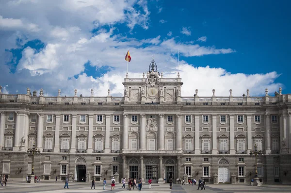 Der königliche Palast in madrid — Stockfoto