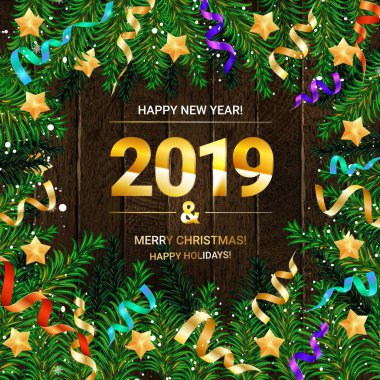 2019 keçe ve Noel köknar ağacı dalı yapılmış. Çocukça zanaat yeni yıl arka plan üzerinde koyu renk rustik ahşap arka plan. Tatil kartı - 2019 mutlu yeni yıl 