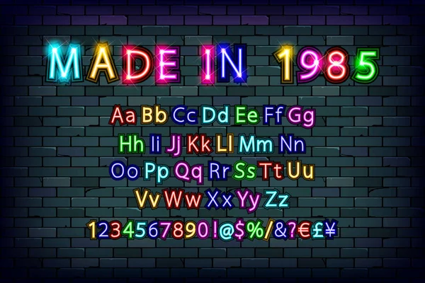 Gemaakt in 1985. Neon font Vintage, — Stockvector