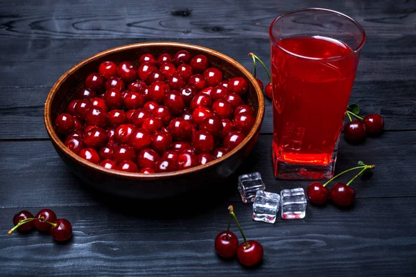 Fresh Cherry Plate Wooden Dark Background Sweet Ripe Cherries — Stock Photo, Image