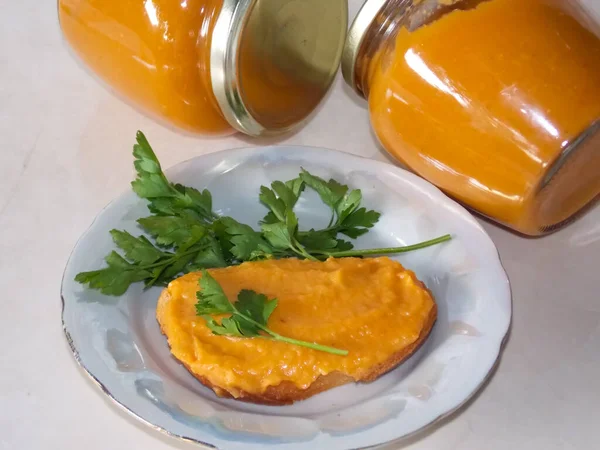 Zucchini Kaviar Glas Auf Dem Tisch — Stockfoto