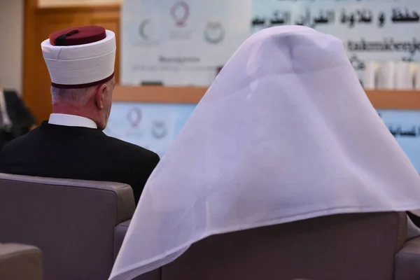 Conférence islamique, imam, dirigeants musulmans à l'islamic et ar — Photo
