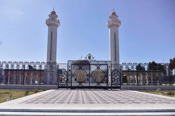 Monastir, Tunesië, 2019 juli. Mausoleum van Habib Bourgiba, de f — Stockfoto