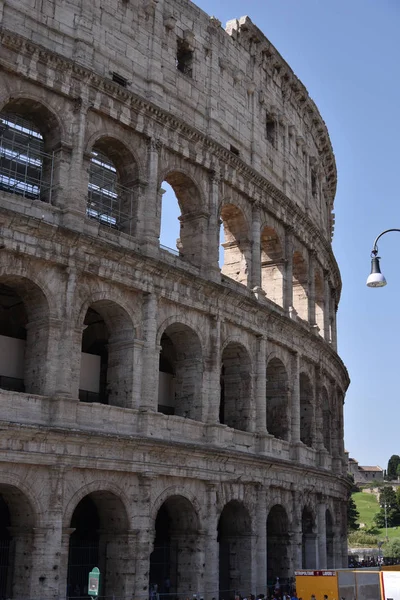 Roma, Itália - Junho de 2019 - Coliseu em Roma. Coliseu é o m — Fotografia de Stock