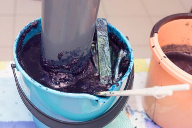 Çeşitli kravat boyaları, shibori teknikleri. B için tekstil baskısı.