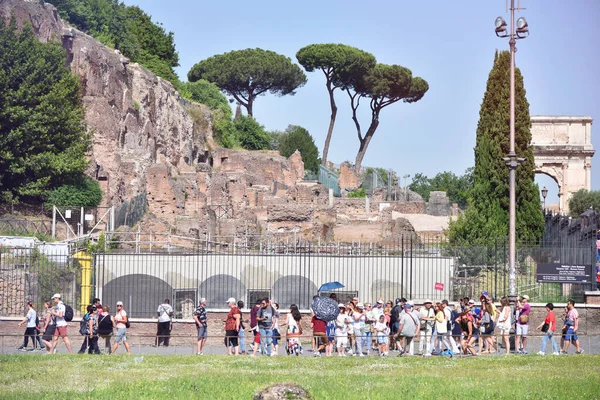 Roma, Italia - giugno 2019 - Colosseo di Roma. Colosseo è il m — Foto Stock