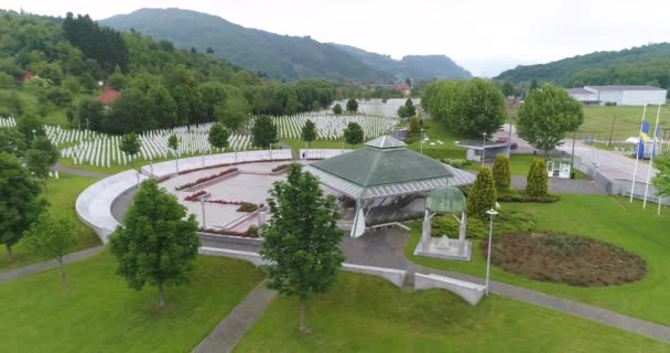 Srebrenica Bosnia Erzegovina Giugno 2020 Memoriale Cimitero Srebrenica Potocari Vittime — Video Stock