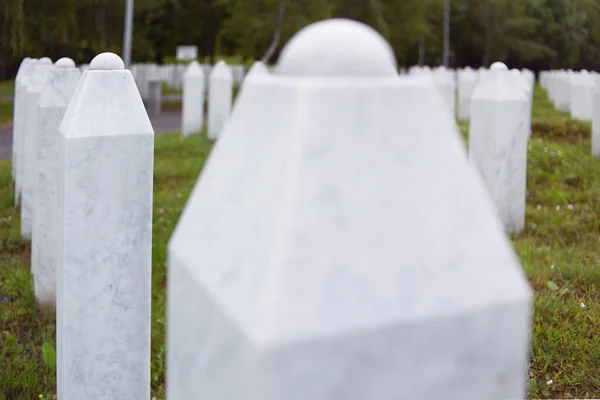 Srebrenica Bosnia Herzegovina Junio 2020 Monumento Srebrenica Potocari Cementerio Para —  Fotos de Stock