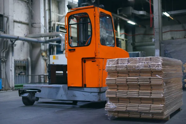 Houten Vloeren Fabriek Stapel Gesneden Hout Het Magazijn Van Fabriek — Stockfoto