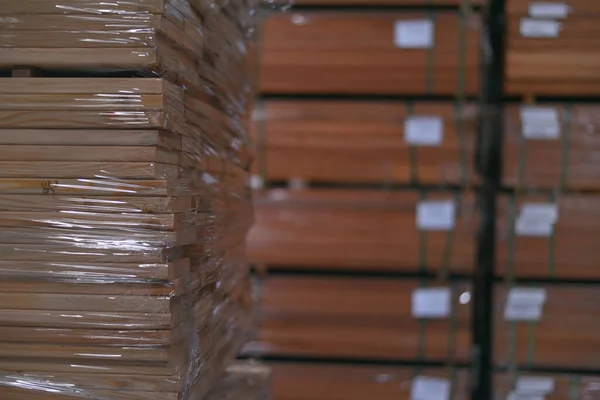 木地板厂 工厂仓库中的木堆 仓库中的木料 — 图库照片