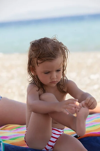 Kind Het Strand Zomer Opmerking Ondiepe Diepte Van Het Veld — Stockfoto