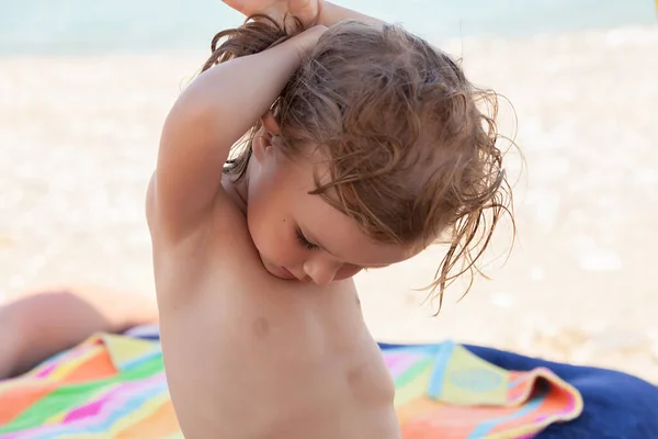 Kind Het Strand Zomer Opmerking Ondiepe Diepte Van Het Veld — Stockfoto