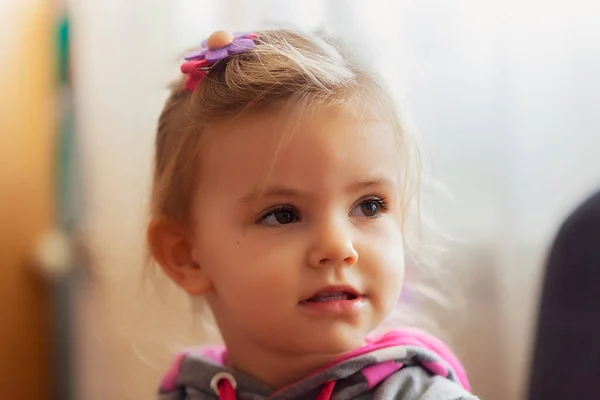 Portrait Enfant Regardant Télévision Noter Faible Profondeur Champ — Photo